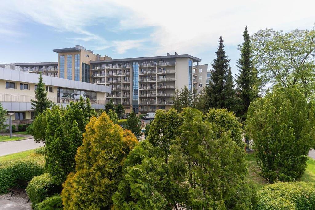 Apartament Ania Z Widokiem Na Morze W Hotelu Arka Kolberg Exterior foto